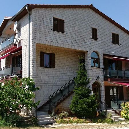 Apartment Ento Sveti Lovreč Pazenatički Extérieur photo